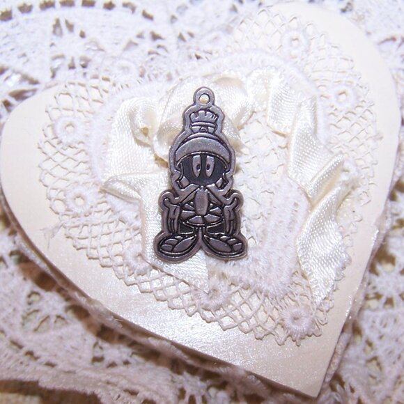 Sterling Silver Flat Charm - Warner Brothers Looney Tunes Marvin Martian - Picture 1 of 6